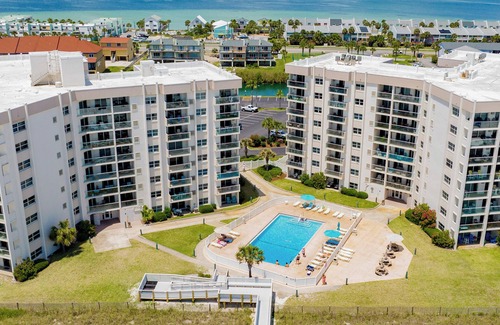 Pensacola Beach Condo | Regency Towers #408 East | Gulf Views, Pool!