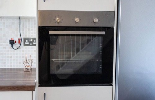 Euston House | Regent's Park, Sleeps 8, Pet Friendly & Garden