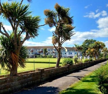 Bognor Regis Apartment | Regis Lodge, Room 3, Self check-in Bognor Regis