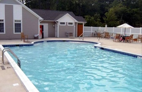 Rehoboth Beach Condo | Rehoboth 1st floor Condo (w/Pool) - Close to Rehoboth & Lewes Beaches & Shopping