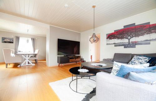 Reine House | Reine Mountain View Retreat