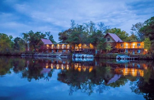 Rice Lake Cabin | Relax and overlook the lake in Room 7 - The Buckhorn - Curriers Lakeview Lodge
