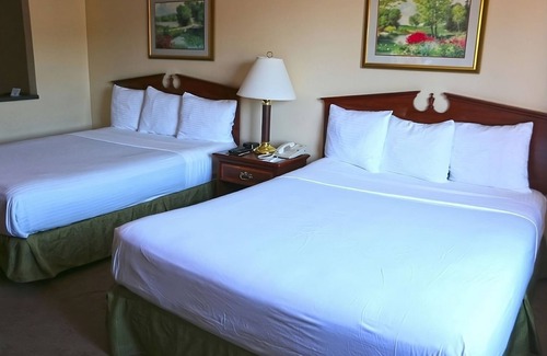 Kelso House | Relax and Recharge in GuestHouse Kelso Longview! 3 Comfortable Units