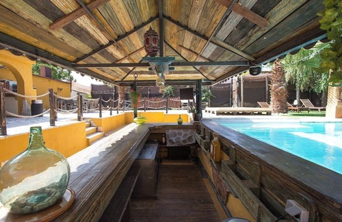 Rubi Villa | Relax and Recharge - only 34km from Barcelona!