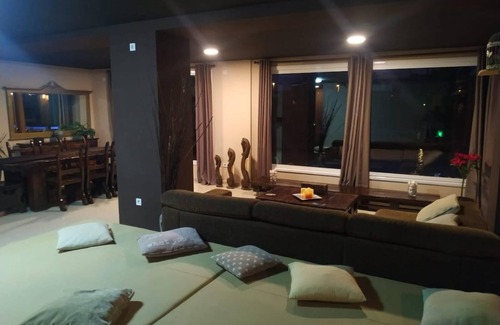 Rubi Villa | Relax and Recharge - only 34km from Barcelona!