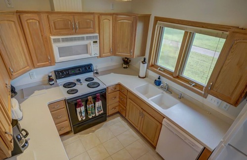 Spring Brook House | Relax and Unwind at the Wren's Nest in the Dells