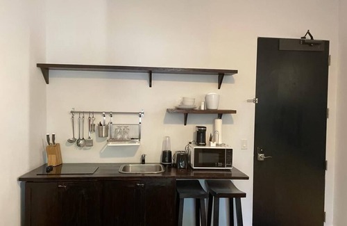 Northeast Miami Hotel | Relax and Unwind 5 mins from South Beach - 2Z