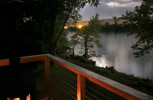 Bentonville House | Relax and Unwind at River Front Oasis w/Hot Tub