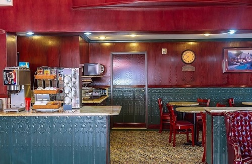 Kelso House | Relax and Unwind in GuestHouse Kelso Longview! 3 Great Units, Free Parking