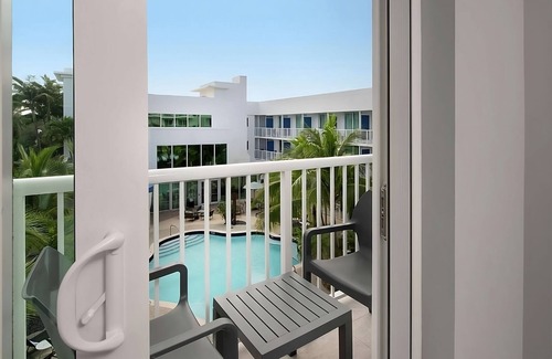 Brickell Hotel | Relax and Unwind! Outdoor Pool, Pets Allowed!