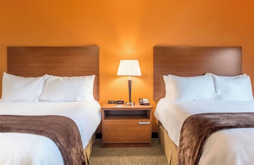 West Jordan Hotel | Relax and Unwind with All You Need for a Perfect Stay! Kitchen, Pets Allowed!