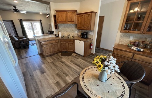 Pierre House | Relax at Spring Creek - Hunting, Fishing, and Fun at the Lake