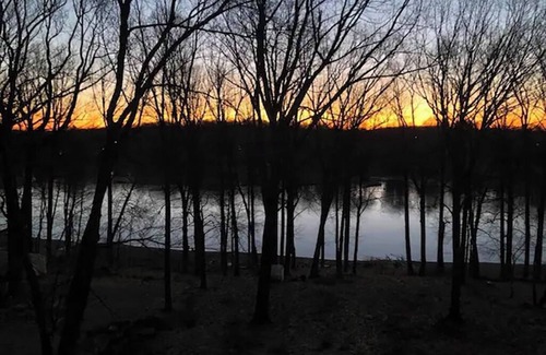 Mahopac House | Relax by Lake Mahopac in your cozy 1-bedroom retreat