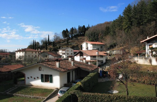 Faedis Apartment | Relax by the pool, pamper yourself in the wellness, sip a good local wine