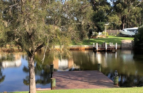 Sussex Inlet House | Relax By The River, TOP NOTCH