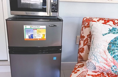 South Palm Park Neighborhood Association Apartment | Relax by the sea! One-bedroom Lake Worth Beach studio near Palm Beach