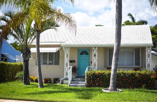 South Palm Park Neighborhood Association Apartment | Relax by the sea! One-bedroom Lake Worth Beach studio near Palm Beach
