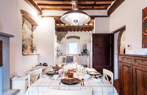Lucca Historical Center Villa | relax in the stone house of the sun