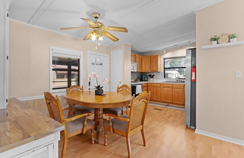 Silver Lake House | Relax in the Much Desired Villages Community