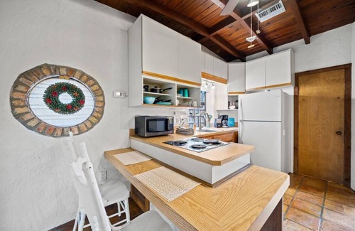 Port Canaveral Cottage | Relax in your beach side comfy space and enjoy a day in the sun and relaxing at night