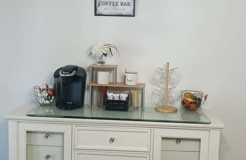 Grosse Pointe Apartment | Relax Near Grosse Pointe & Downtown Detroit.