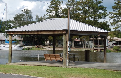 Pierre Part Cabin | Relax on the Bayou in our 'Big Cajun' Cabin