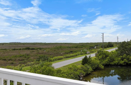 Spring Hill House | Relax & Play: 3BR Pool Home/Waterfront/Ping Pong