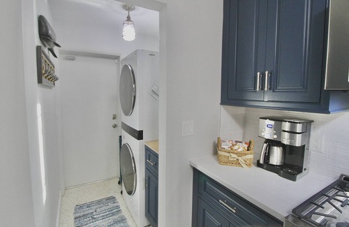 Jensen Beach House | Relax Poolside - Minutes to Downtown & Beach
