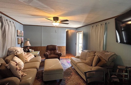 Almo House | Relax, Recharge, and Explore Kentucky Lake!