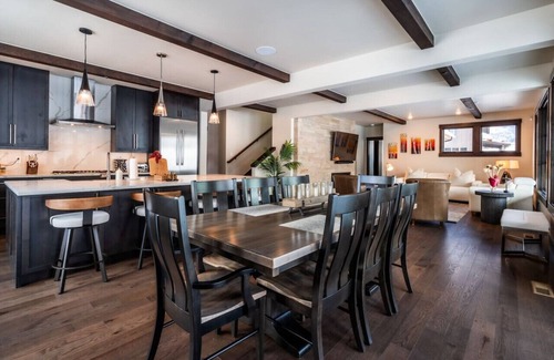 Edwards House | Relax, rejuvenate in new modern mountain home in Eagle- special fall rates!