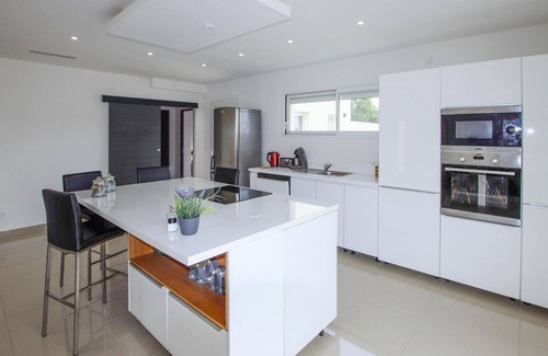 Bagnols-sur-Ceze House | Relax to the fullest in this beautiful vacation home with pool.