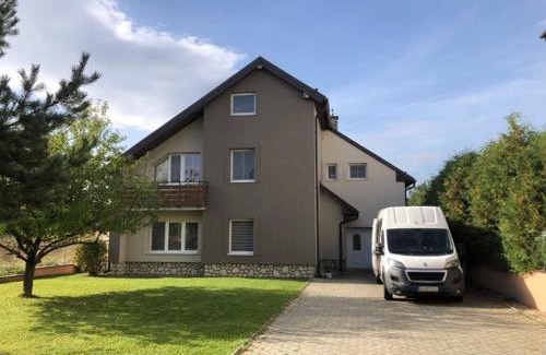 Nova Lesna House | Relax Villa Tatry - Wifi/TV, BBQ, Billiard