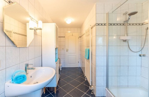 Midlum Apartment | "Relaxation and adventure for the whole family at Ferienhof Bruhn"