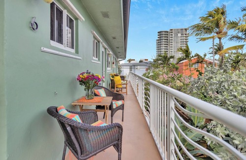 North Beach Apartment | Relaxing 1 Bedroom Garden Apartment steps to the Ocean - Best part of the beach!
