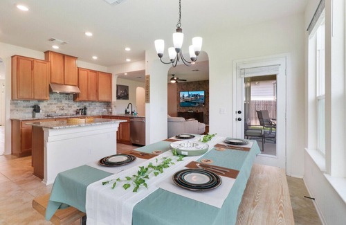 McNeil House | Relaxing 5BR Oasis | Pool Table, Kid Zone + More!