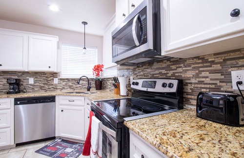 Nolanville House | Relaxing and spacious 4bd/2 Ba