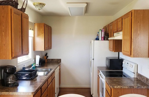 Mount Holly House | Relaxing at the river