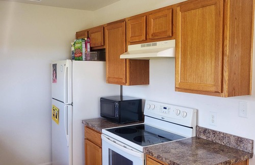 Mount Holly House | Relaxing at the river