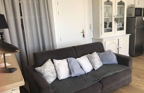 La Trinite-sur-Mer Apartment | Relaxing by the sea