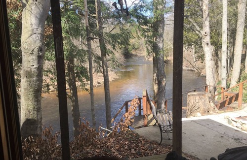Branch Cabin | Relaxing cozy cabin on beautiful Pere Marquette River - Recently Renovated!