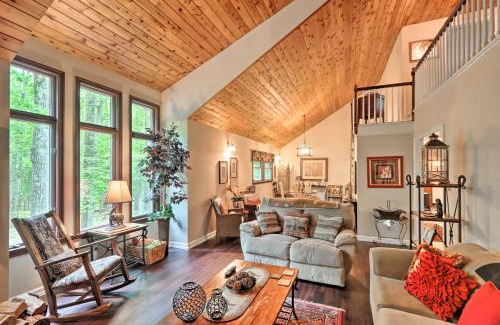 Sybertsville House | Relaxing Eagle Rock Resort Home - 1 Block to Lake!
