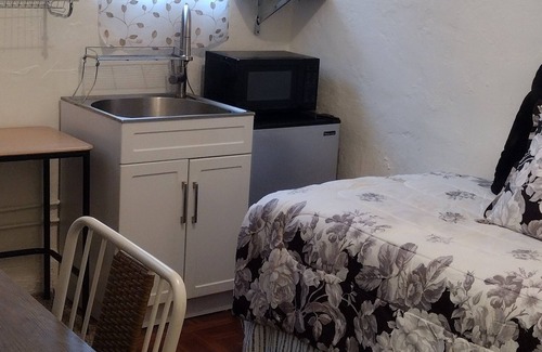 Pittsburgh Apartment | Relaxing Efficient Apartment Near Bakery Square Pittsburgh