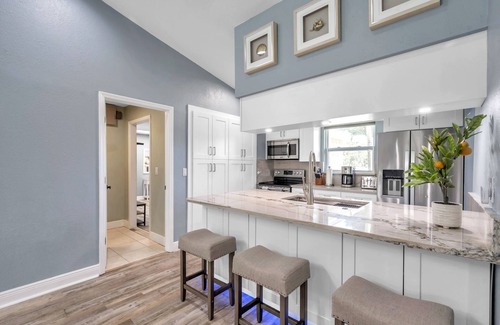 Largo House | Relaxing escape near coastal charm