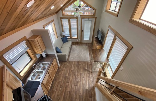 Oak Creek Apartment | Relaxing Getaway in our Charming Cottage at Lodges of Oak Creek!