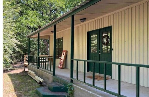 Durant Cabin | Relaxing hidden gem in Durant.