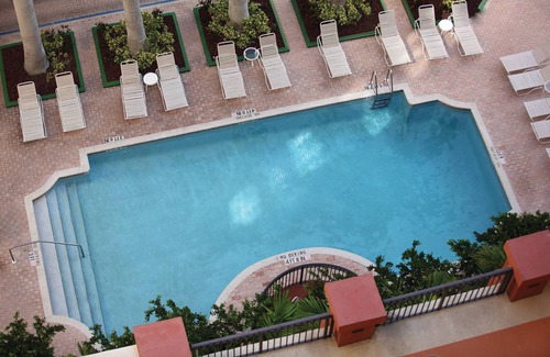 Pompano Beach Resort | Relaxing Intracoastal Waterway Cruises!