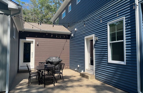 Grand Haven Cottage | Relaxing Modern Cottage in Grand Haven
