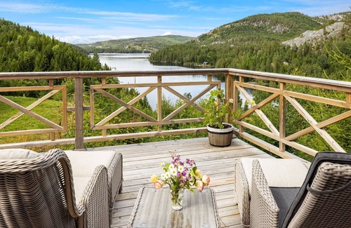 B Cabin | Relaxing and cozy cottage with jacuzzi and panorama view