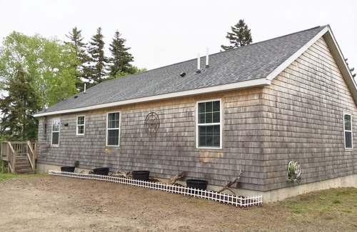 Eastport House | Relaxing Oceanfront Getaway!