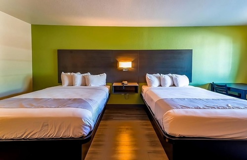 Sweet Home Hotel | Relaxing Unit next to La Terraza, Outdoor Pool and Free On‑Site Parking